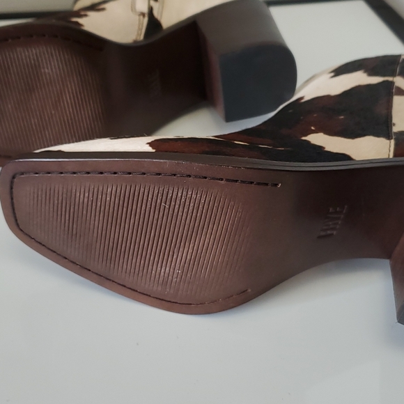 NWT FRYE Georgia Cow Print Bootie Cream/Brown - Picture 11 of 15